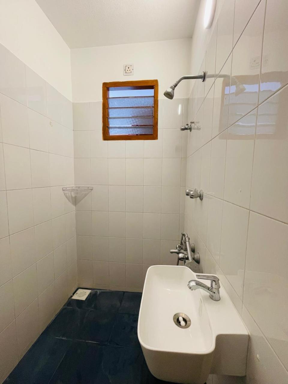 La Villa Marseille Пондичери Екстериор снимка