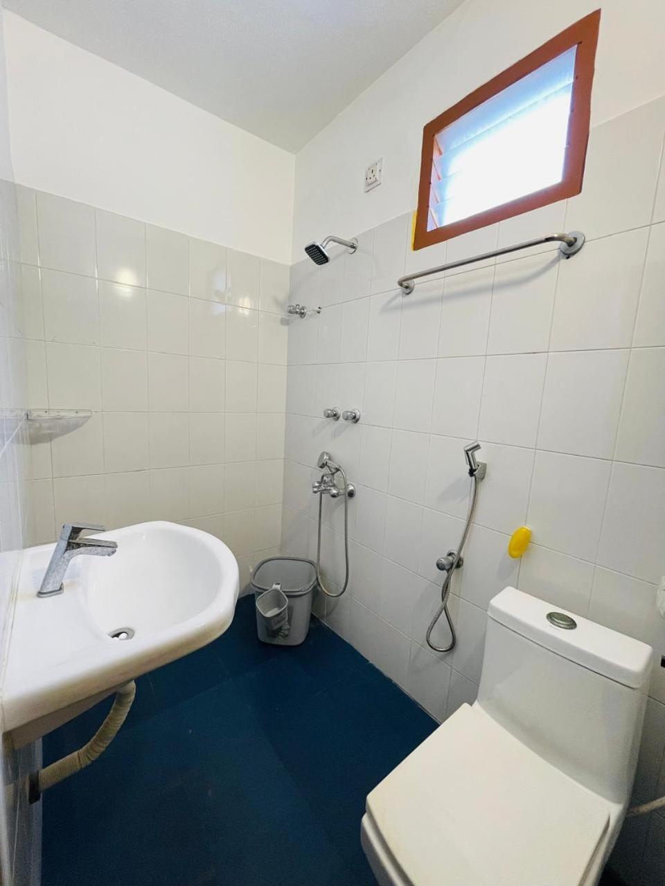 La Villa Marseille Пондичери Екстериор снимка