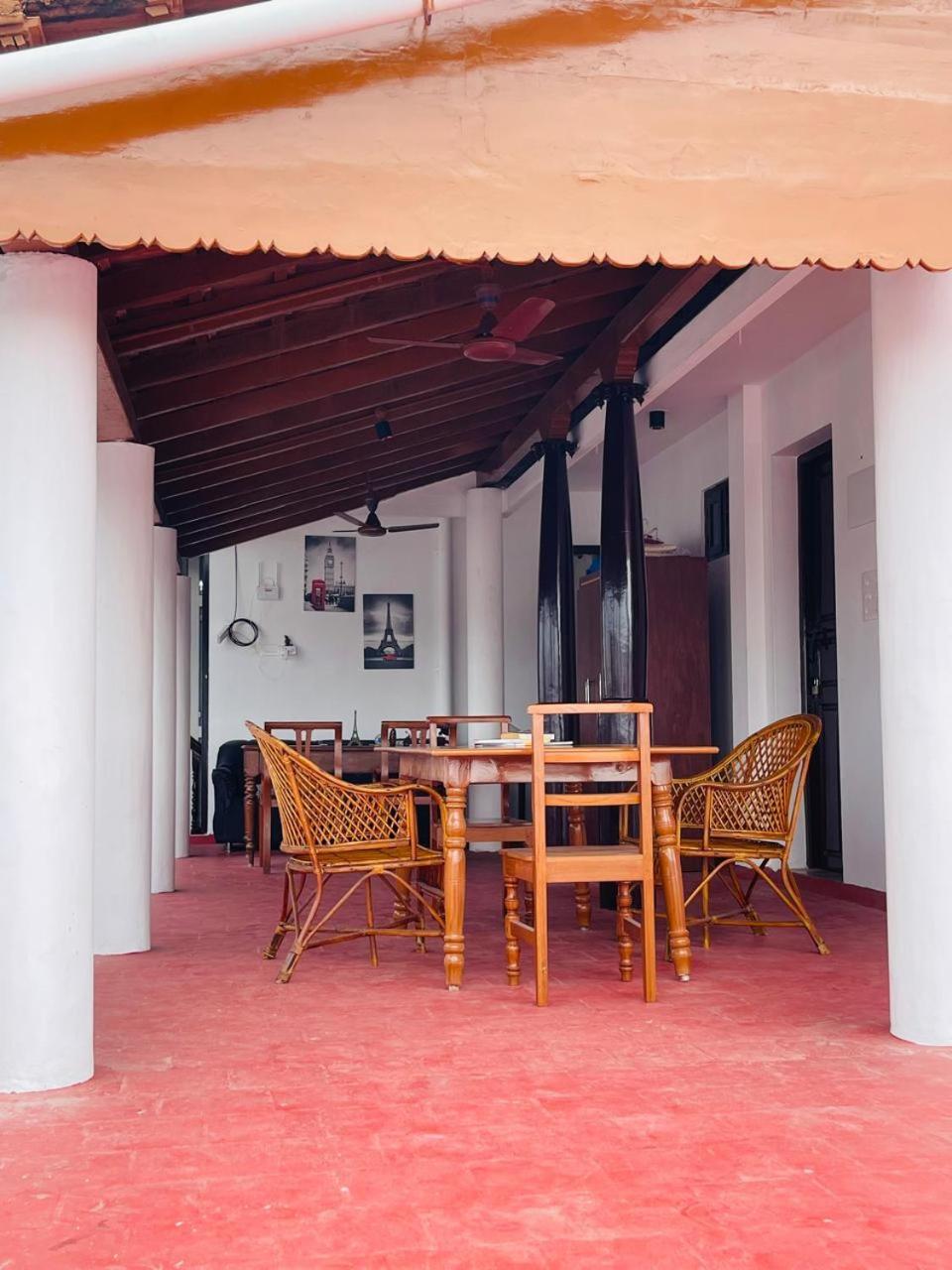 La Villa Marseille Пондичери Екстериор снимка