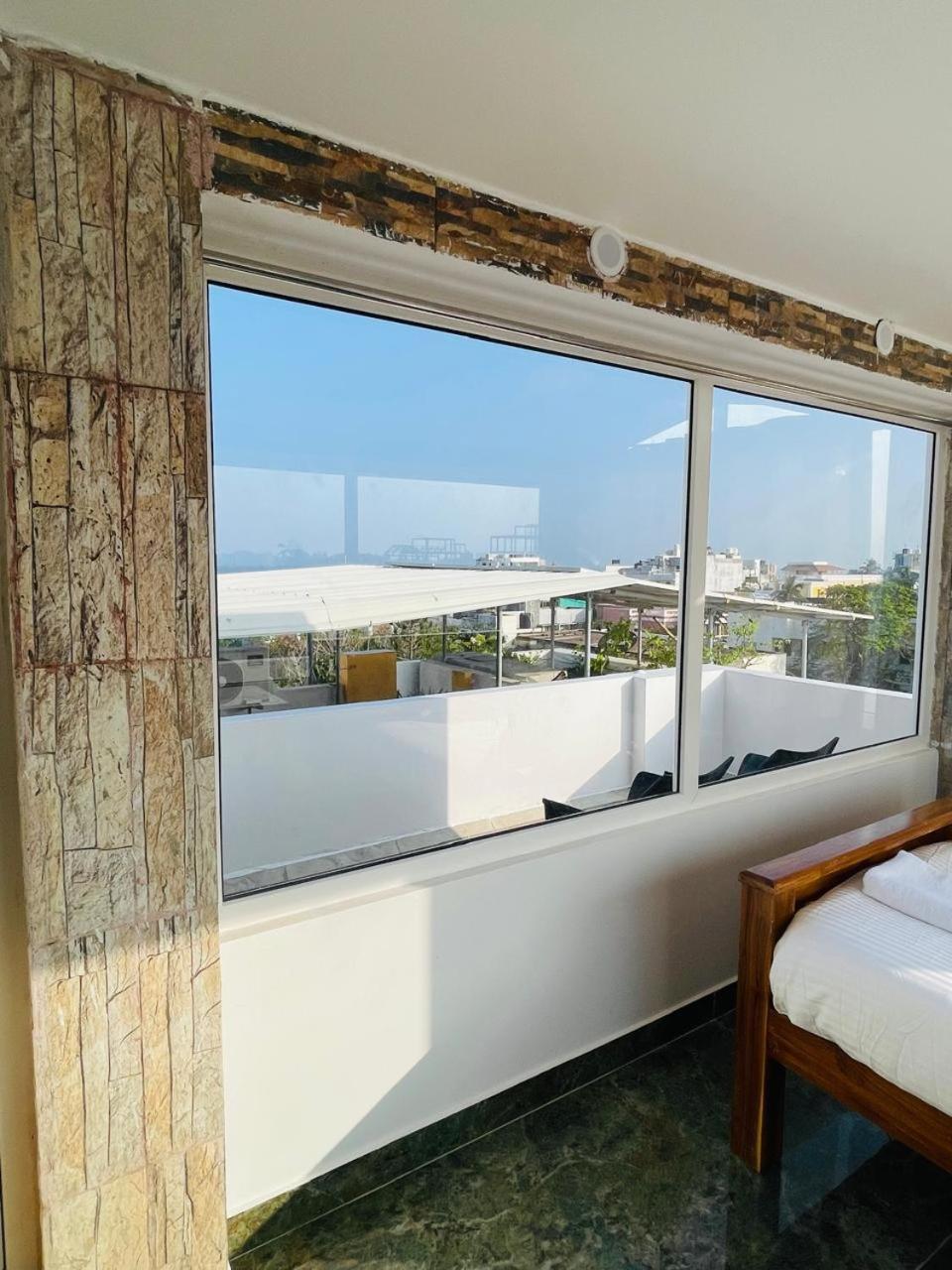 La Villa Marseille Пондичери Екстериор снимка